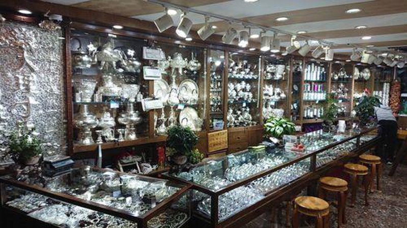 南京江北区珠宝市场新动态：见证璀璨之美